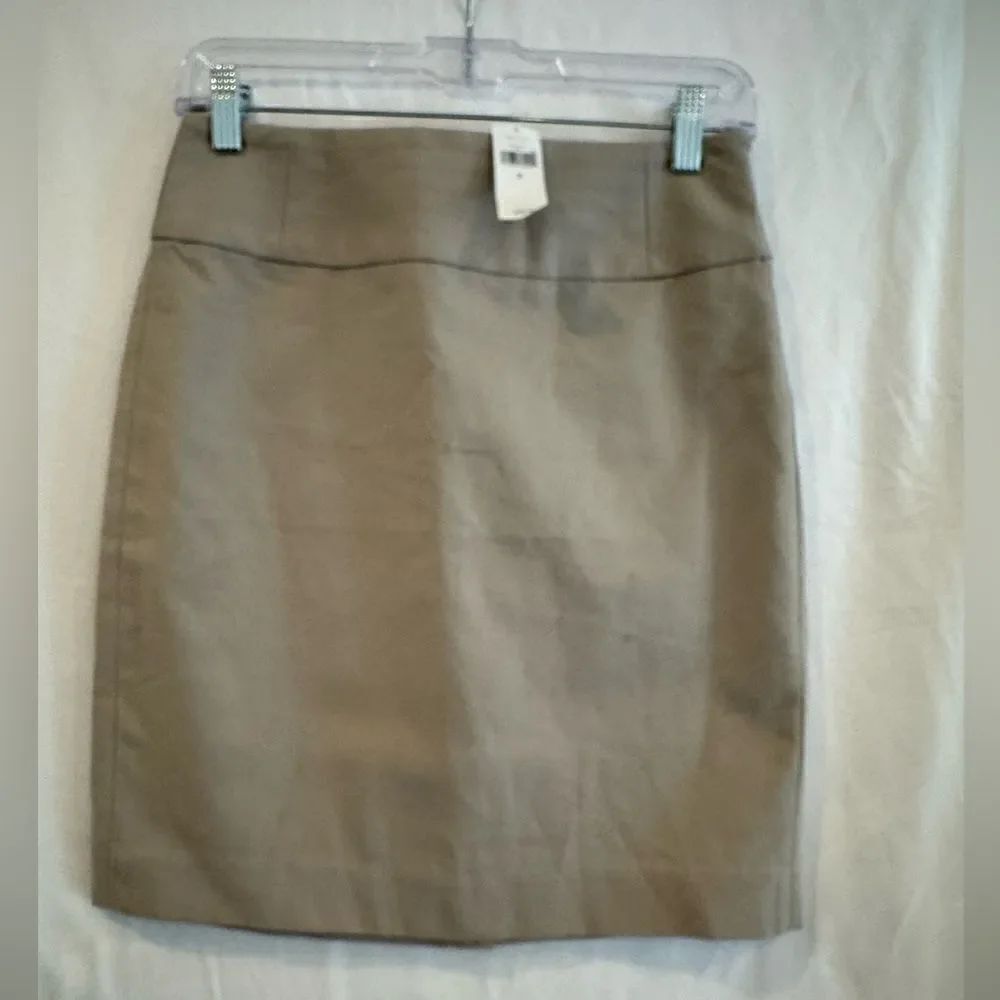 NWT Banana Republic Pencil Skirt
